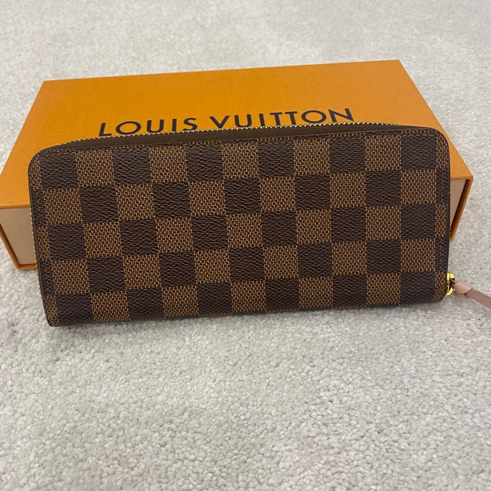 Louis Vuitton Clemence Wallet gently used